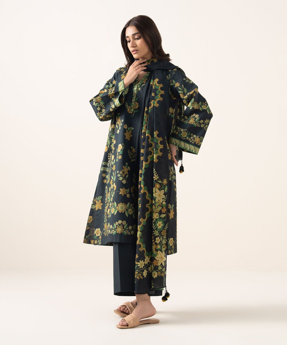 3PDYS26V1130_2-1.jpg Lawn Printed Black 3 Piece Suit - Image 1