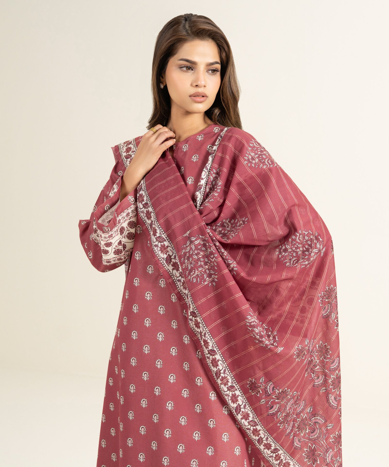 3PDYS26V1135_1 Zari Lawn Printed Pink 3 Piece Suit - Image 1