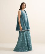 Textured Lawn Embroidered Green 3 Piece Suit - Image 3