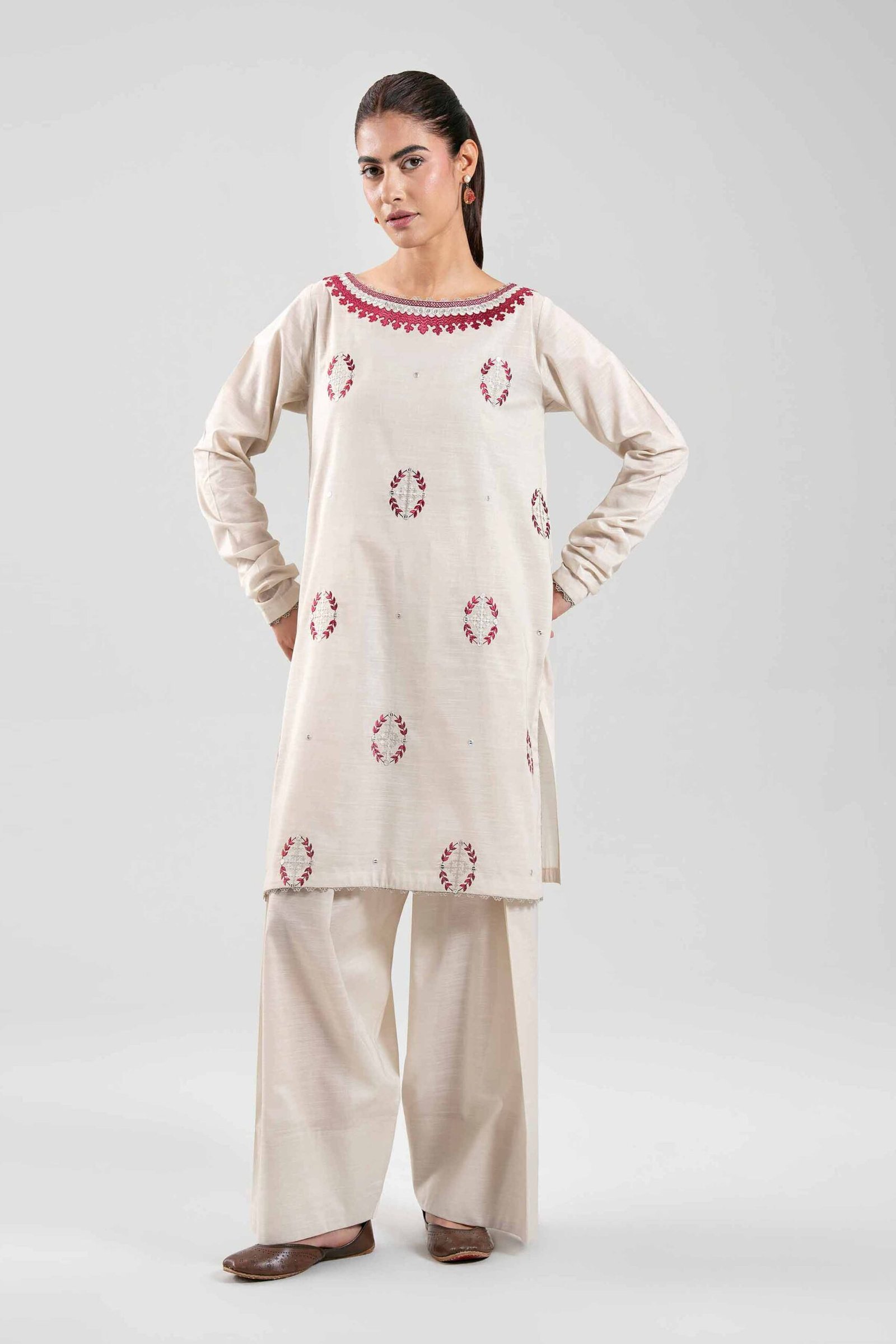 42502304-_1.jpg 2 Piece - Embroidered Suit - 42502304 - Image 1