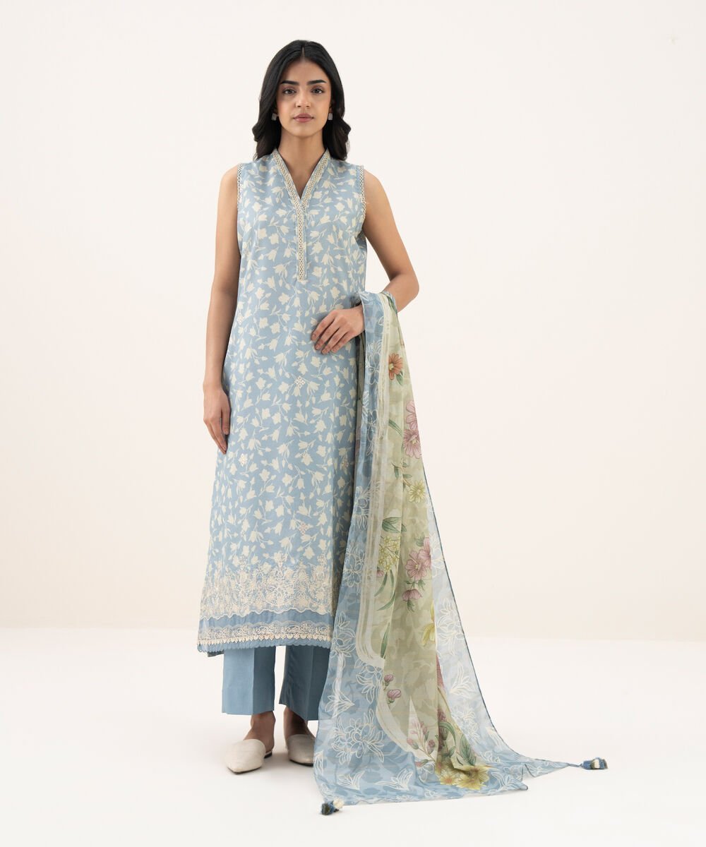 EDYS26V0122B_1 Zari Lawn Embroidered Blue 3 Piece Suit - Image 1