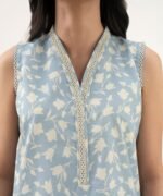 Zari Lawn Embroidered Blue 3 Piece Suit - Image 4