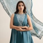 Textured Lawn Embroidered Green 3 Piece Suit