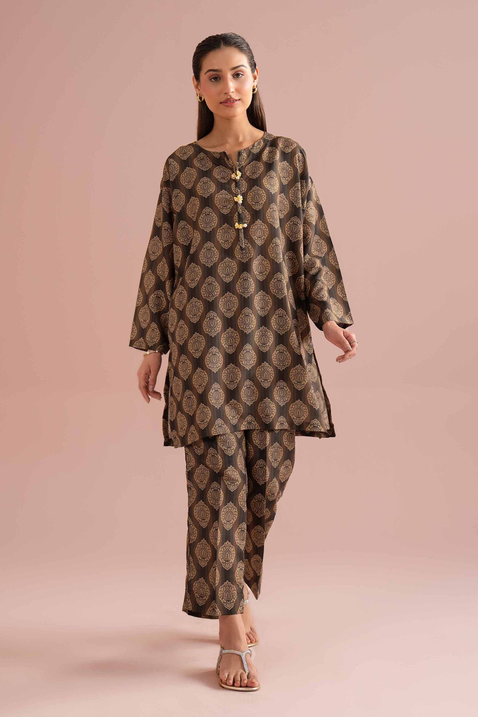 PE26-344-_4.jpg 2 Piece - Printed Suit - PE26-344 - Image 1