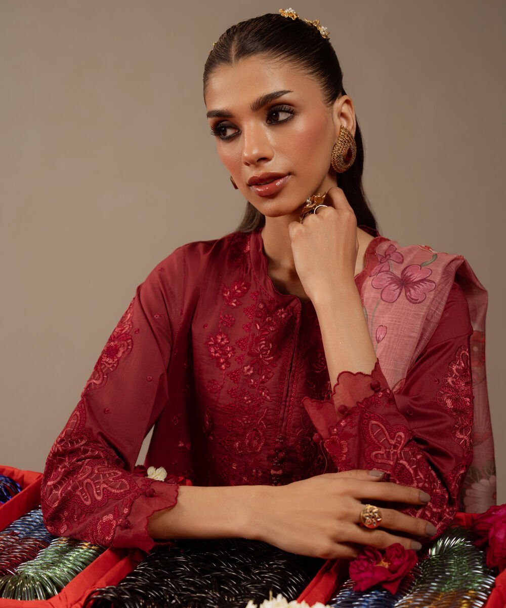 PESGS26V123B_1.jpg Textured Lawn Red Embroidered 3 Piece Suit