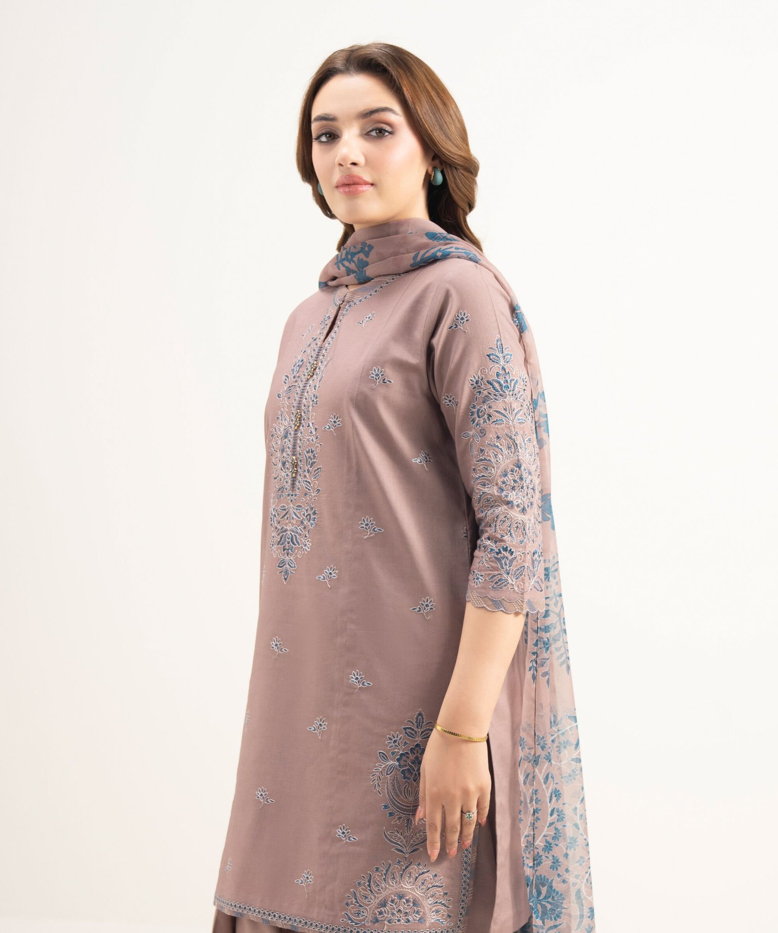 SGS26V183BAT_1 Lawn Embroidered Tea Pink 3 Piece Suit - Image 1