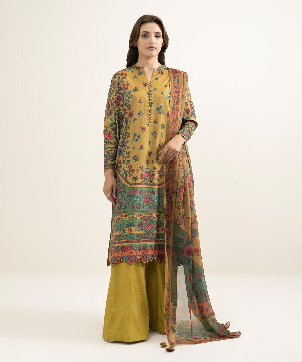 U3PESLS26V11_2.jpg Blended Grip Silk Embroidered Yellow 3 Piece Suit
