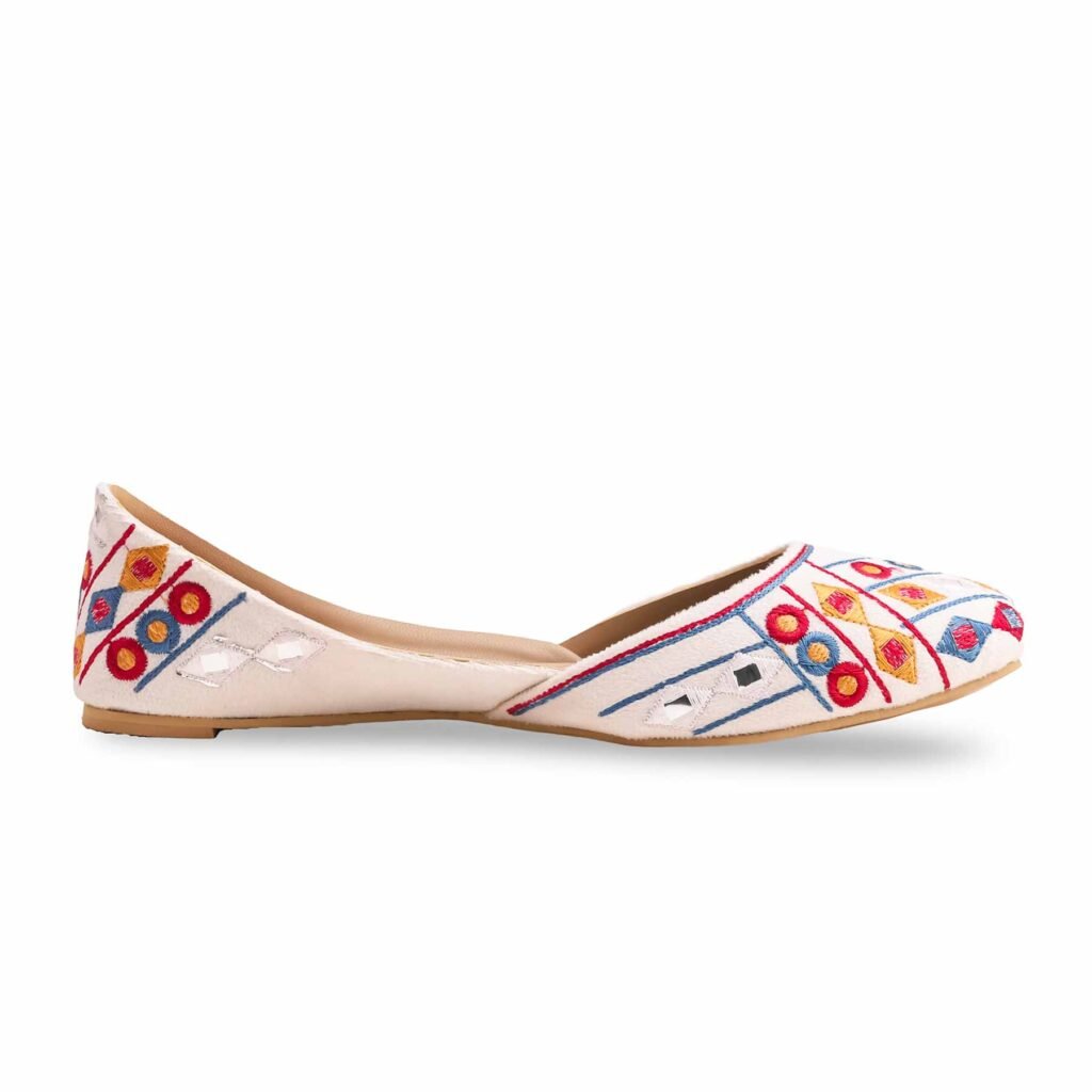 White Fancy Khussa EC8523