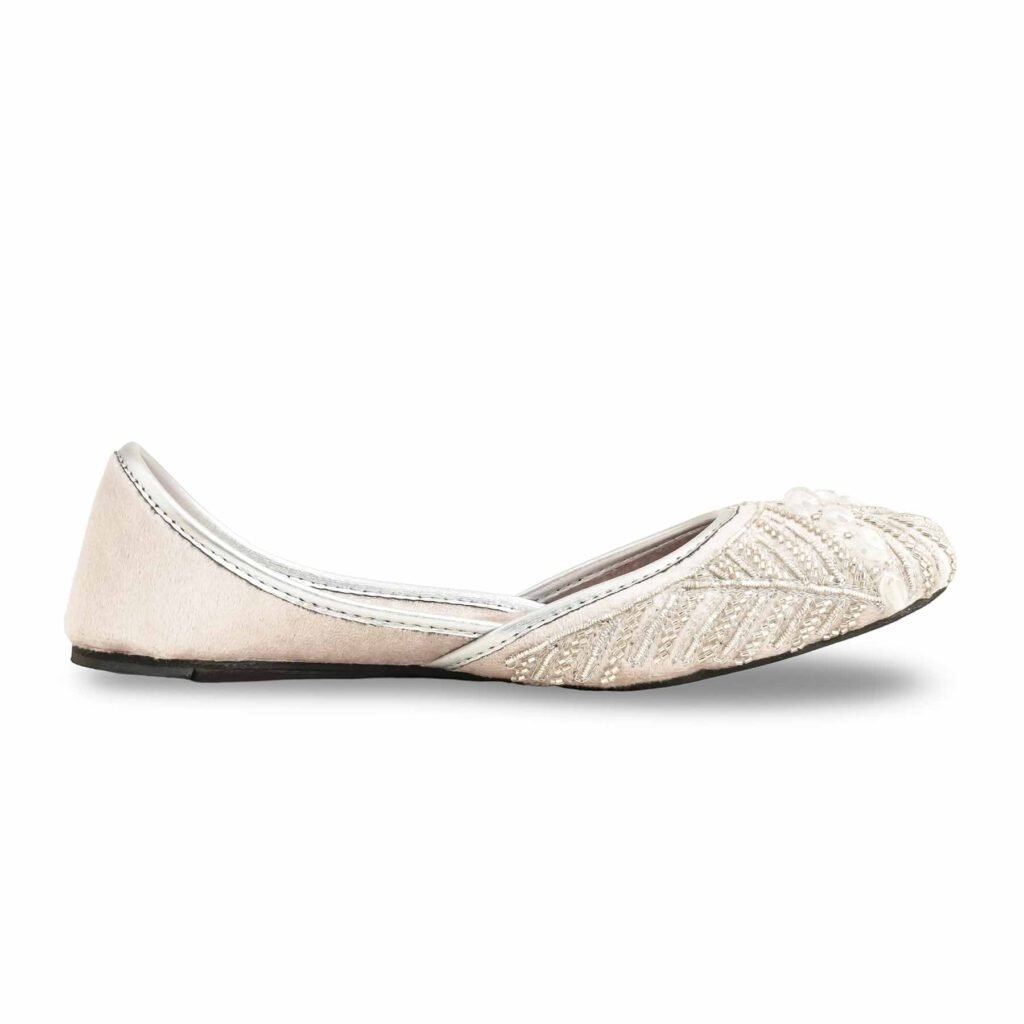 White Fancy Khussa EC8521