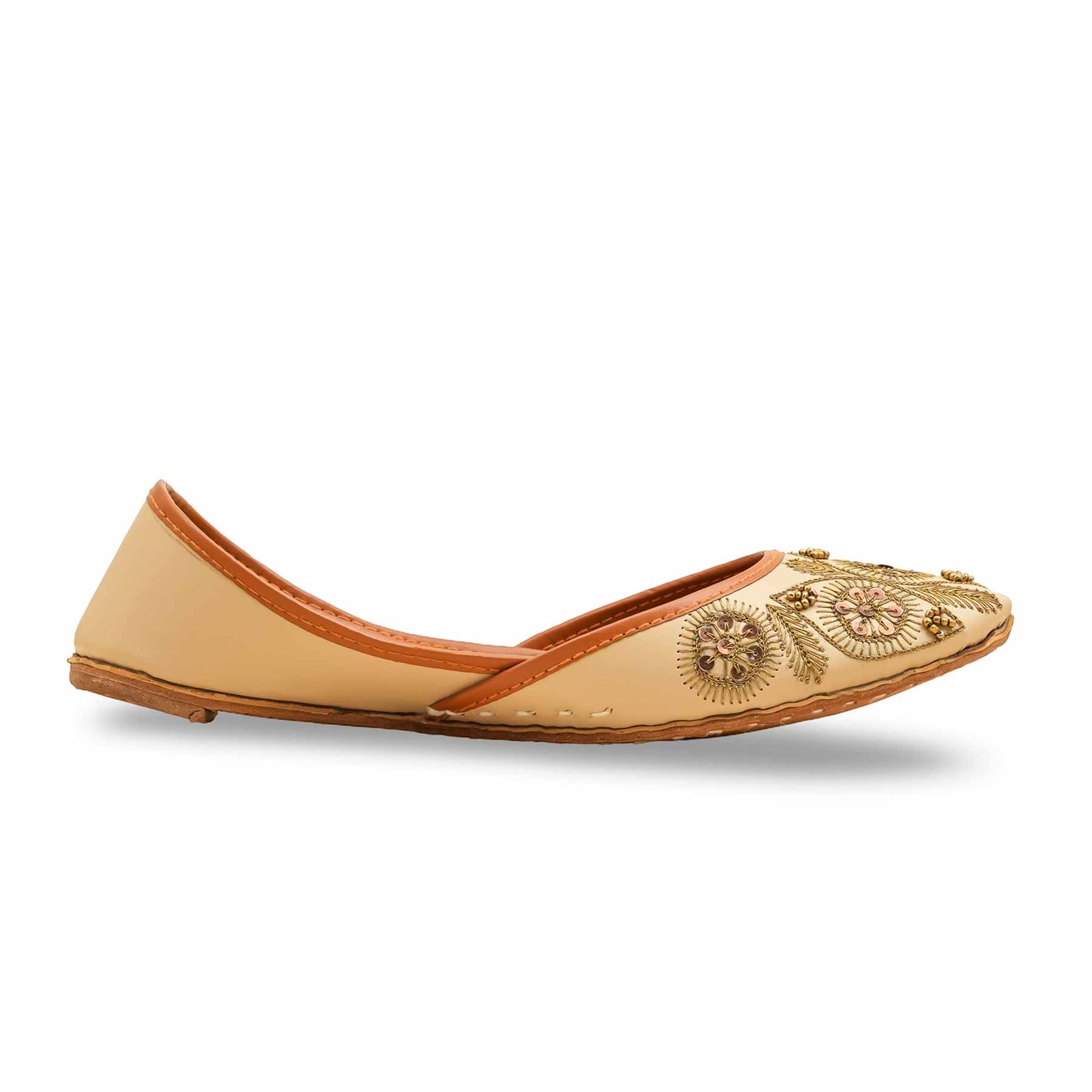 Beige Ethnic Khussa For Ladies EC8603