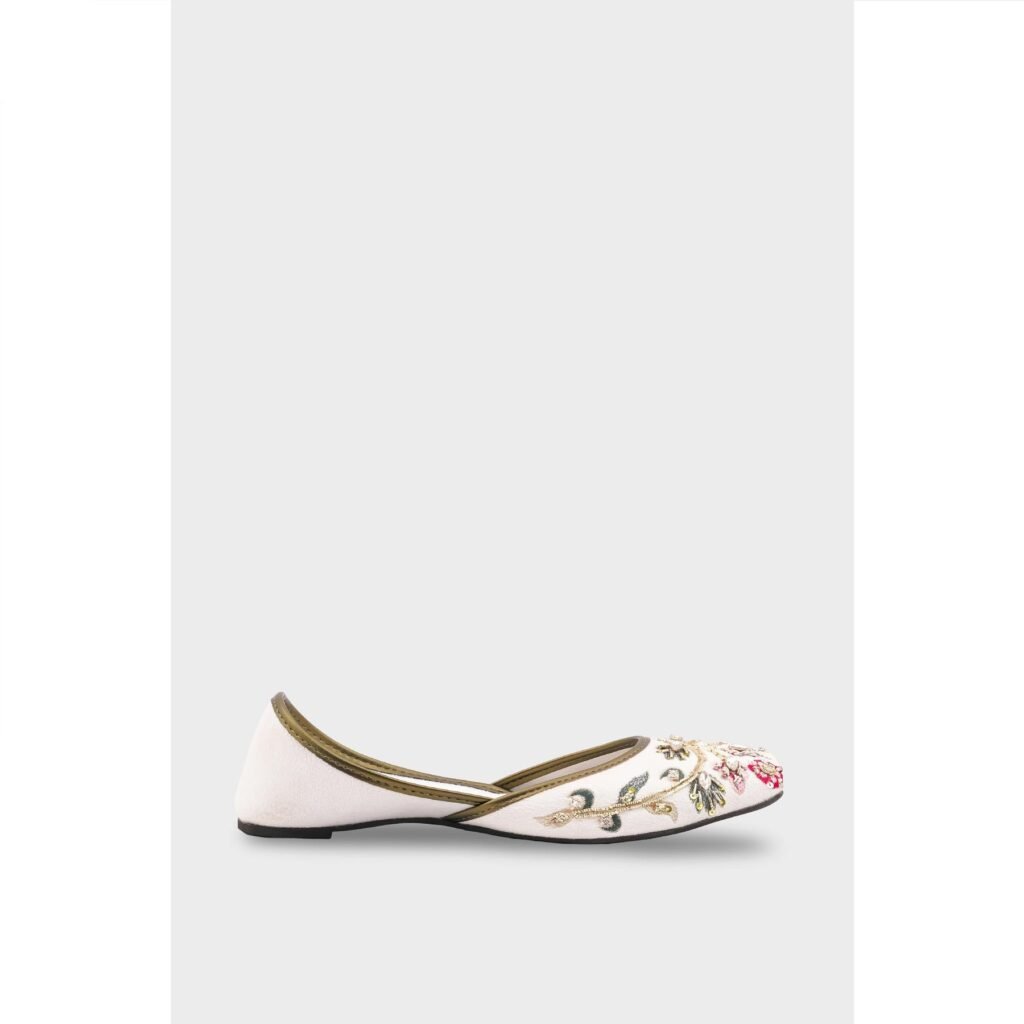 White Fancy Khussa EC8592