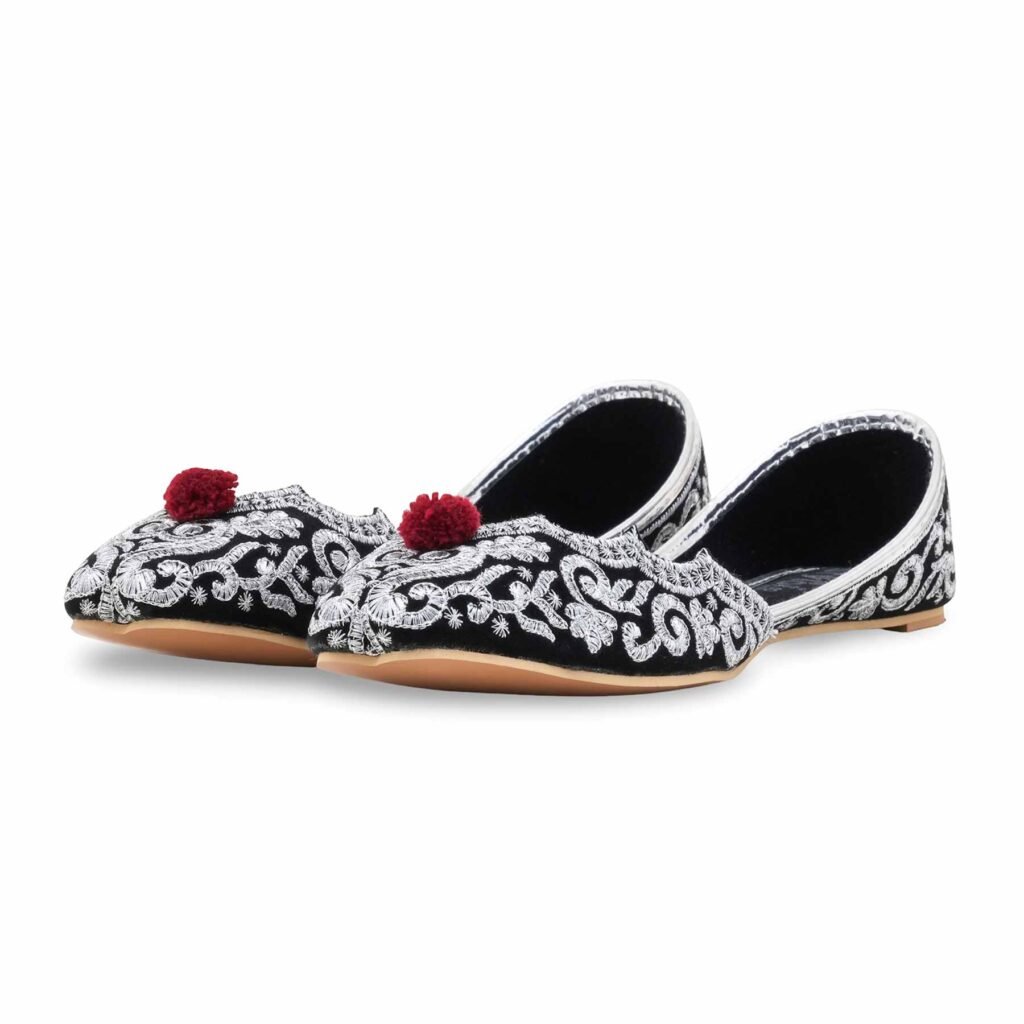 Silver Ethnic Khussa For Ladies EC8622 - view 2