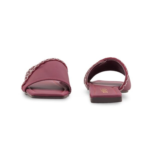 Maroon Casual Slipper For Ladies CL2186 - view 3