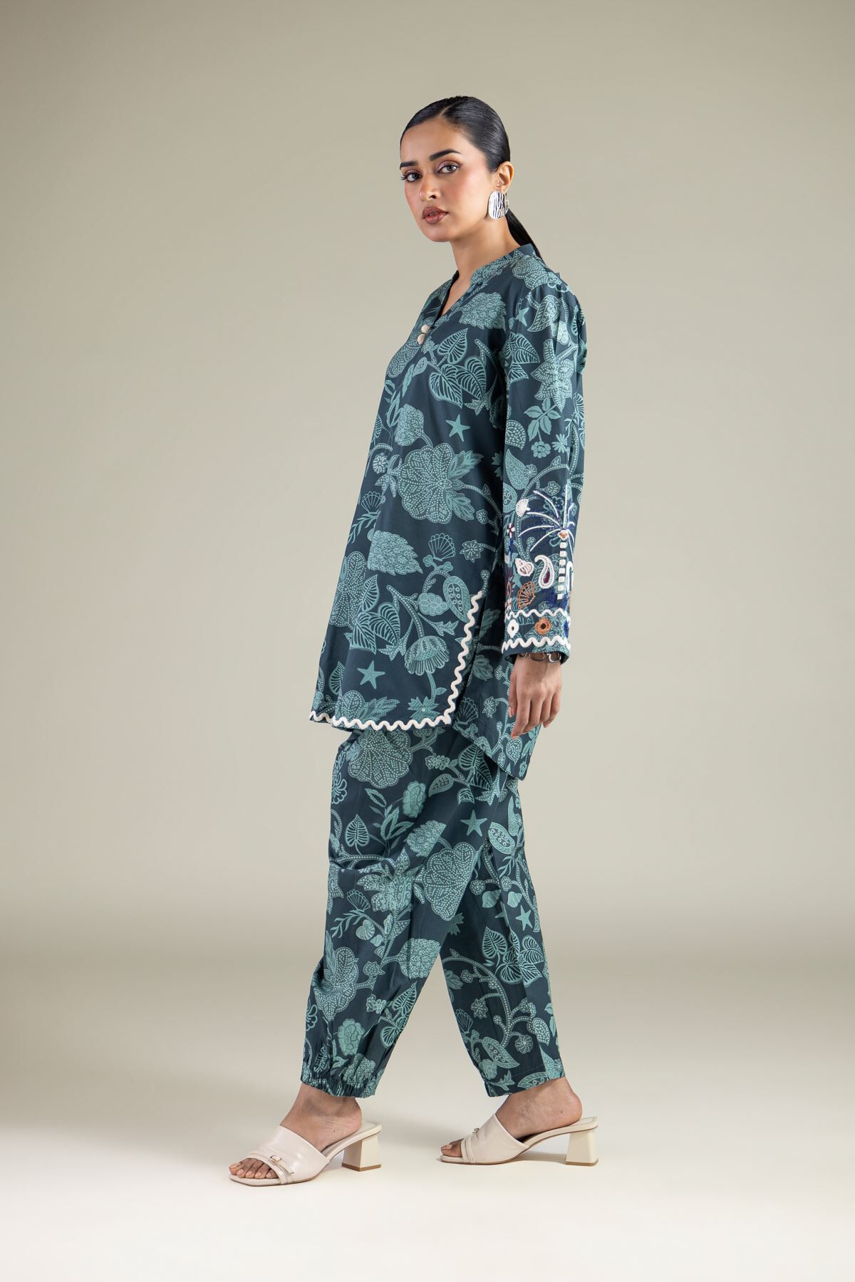 Floral Cambric Shalwar-1 Floral Cambric Shalwar - View 1