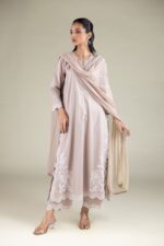 Draped Lace Dupatta - View 6