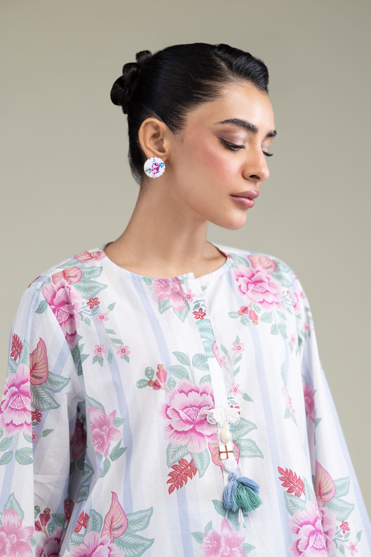 White Floral Kurta-1 White Floral Kurta - View 1