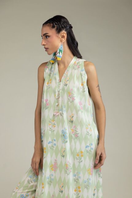 Sleeveless Floral Kurta - View 1