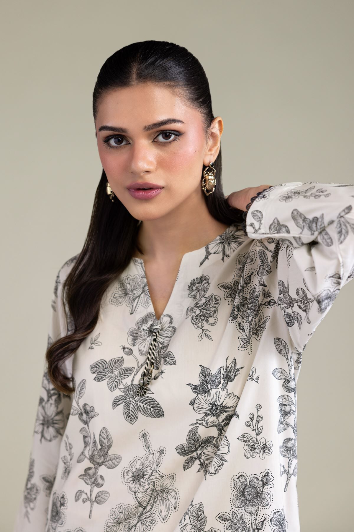 Floral V-Neck Kurta-1 Floral V-Neck Kurta - View 1