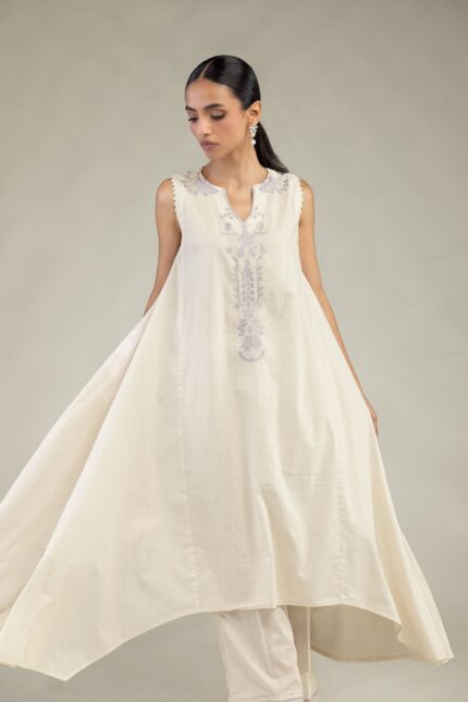Floral Sleeveless Kurta - View 1