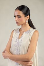Floral Sleeveless Kurta - View 5