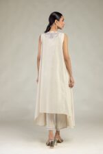 Floral Sleeveless Kurta - View 3