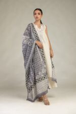 Gray Lawn Dupatta - View 2