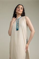 Floral Sleeveless Kurta - View 5