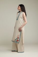 Floral Sleeveless Kurta - View 1