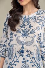 Floral Cambric Kurta - View 3