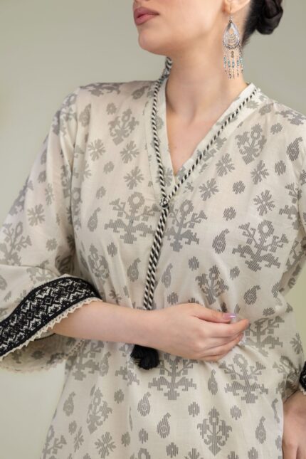Lawn V-Neck Kurta - View 2