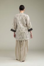 Lawn V-Neck Kurta - View 5