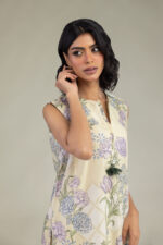 Floral Sleeveless Kurta - View 3
