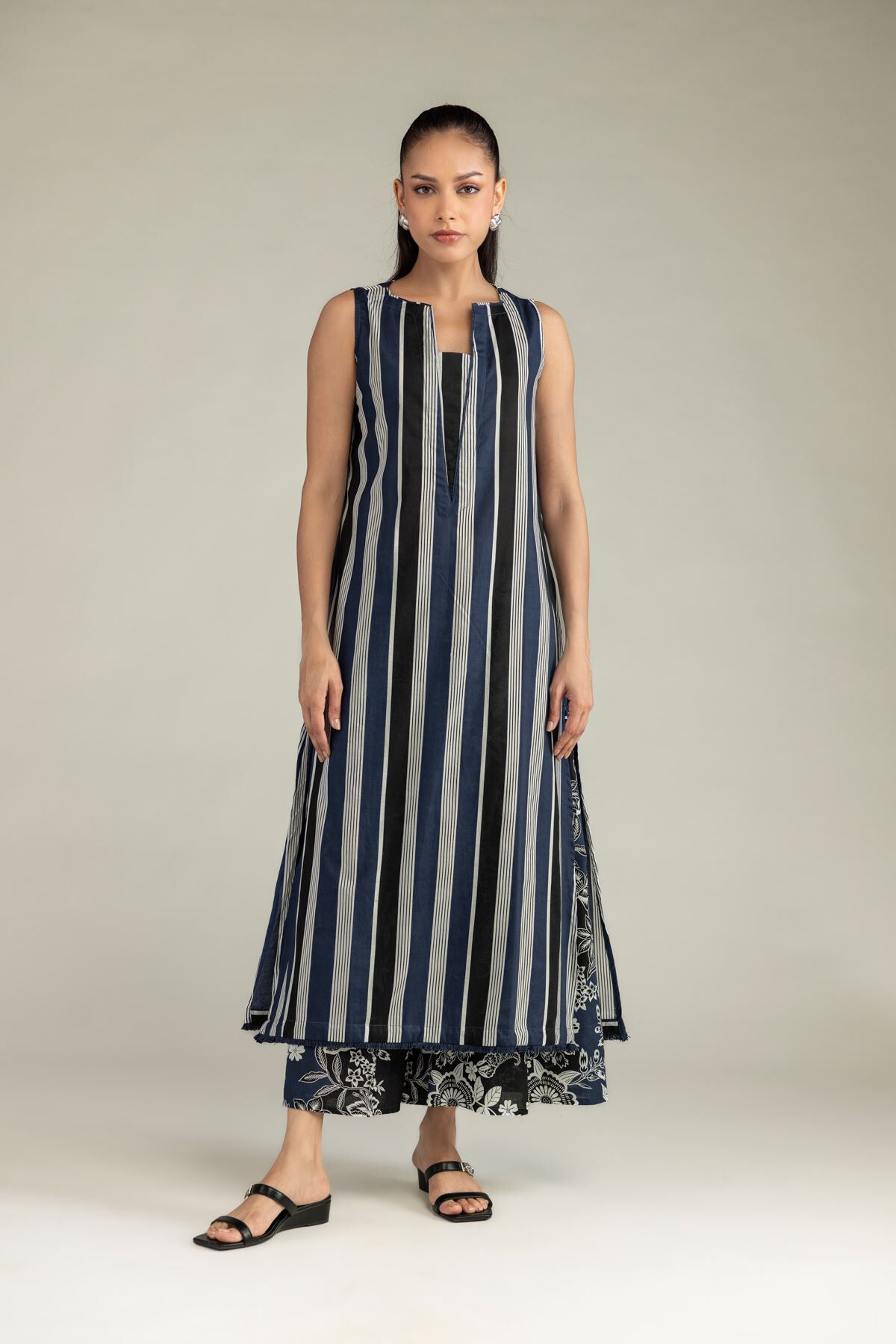 Sleeveless Longline Kurta-1 Sleeveless Longline Kurta - View 1