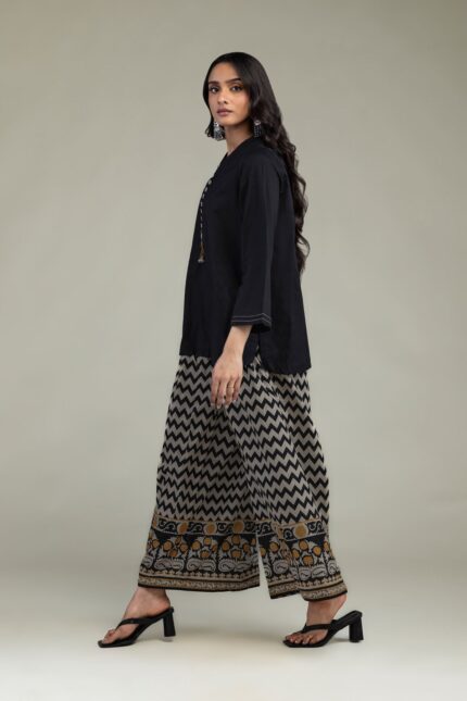 Solid Cambric Kurta - View 1