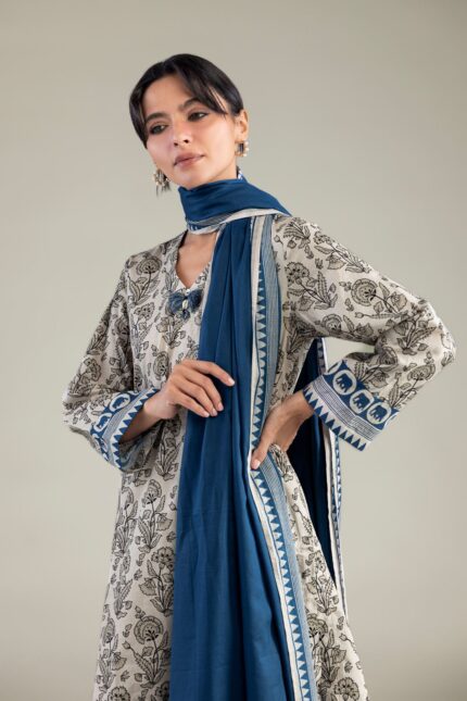 Blue Lawn Dupatta - View 1