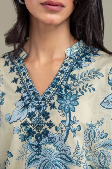 Floral Cambric Kurta - View 2