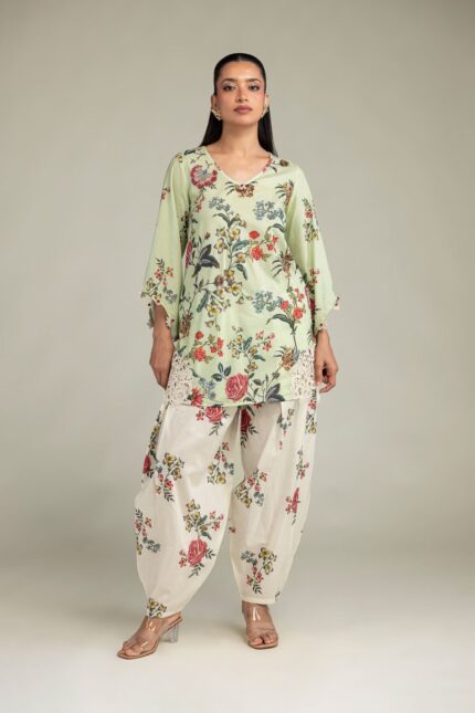 Floral V-Neck Kurta - View 2