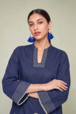 Floral Navy Kurta - View 4