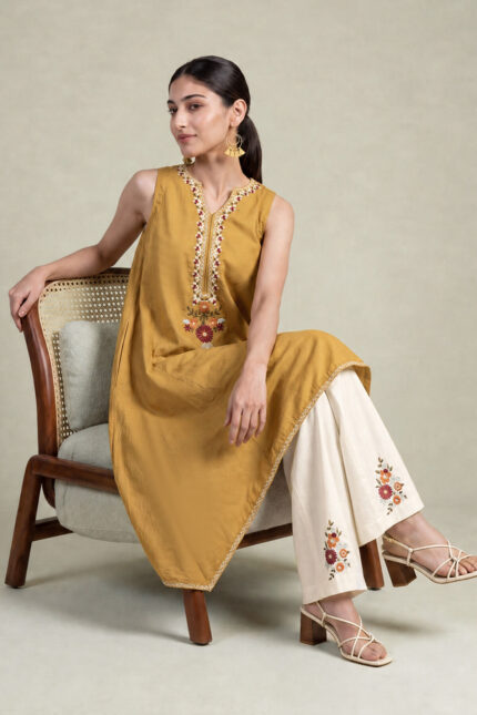 Mustard Sleeveless Kurta - View 2