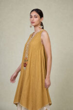 Mustard Sleeveless Kurta - View 4