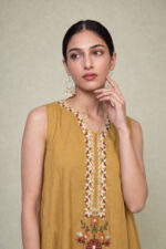 Mustard Sleeveless Kurta - View 3