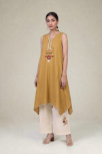 Mustard Sleeveless Kurta - View 5