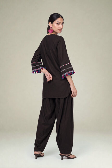 Floral Black Kurta - View 2