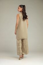 Beige Sleeveless Kurta - View 3