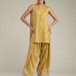 Floral Sleeveless Kurta - View 1