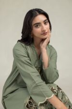 Long V-Neck Kurta - View 4