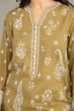 Cambric V-Neck Kurta - View 4