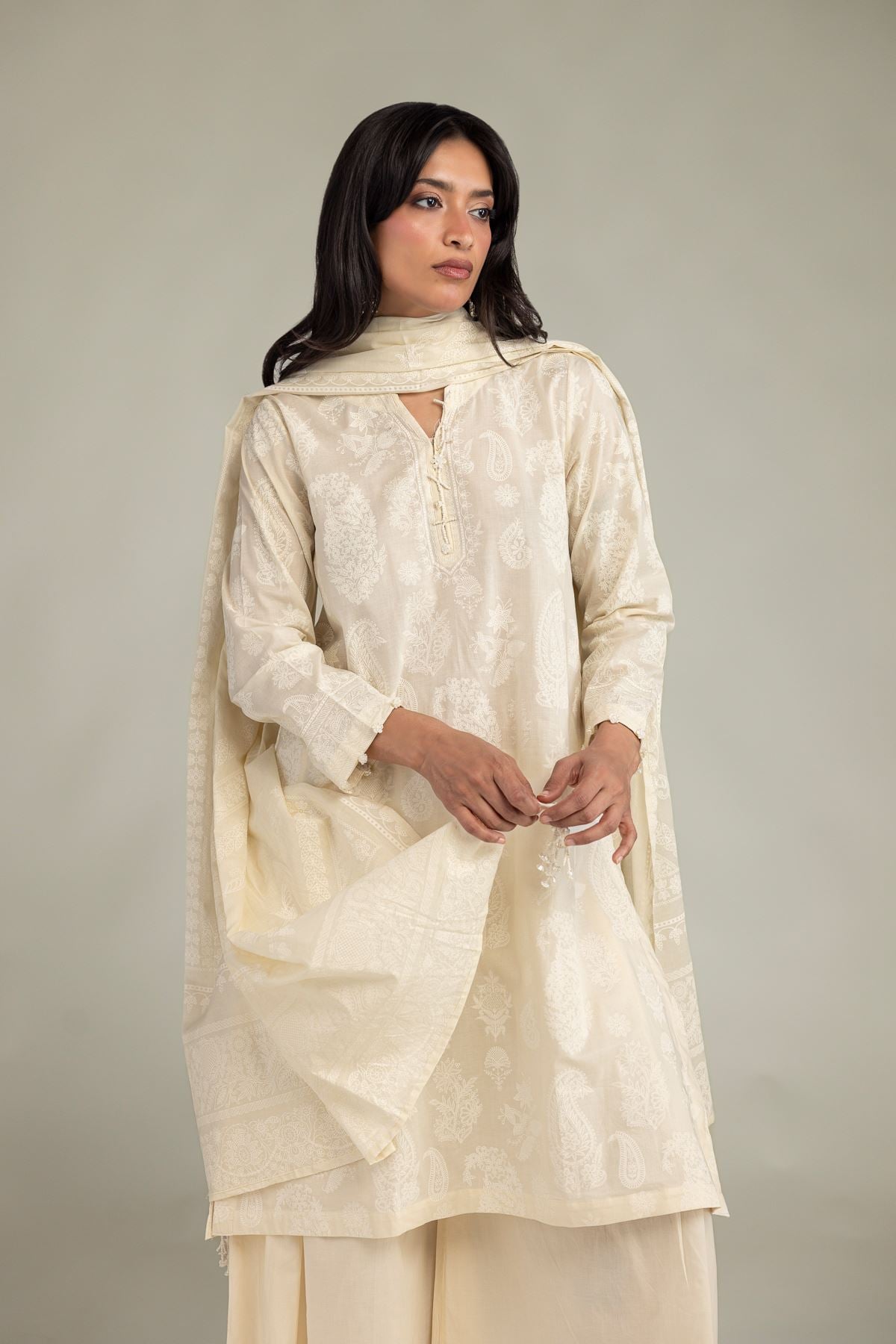 1-26-332-C-B1-VG_MULTI-1 Lawn Floral Dupatta - View 1