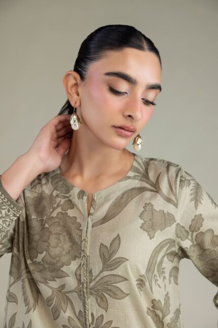 Floral Cambric Kurta - View 2