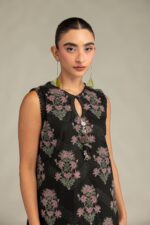 Black Sleeveless Kurta - View 1